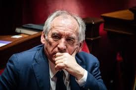 Bayrou songeur